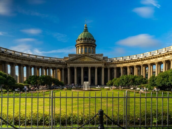Колоннада Казанского собора в Санкт-Петербурге, архитектор Андрей Воронихин