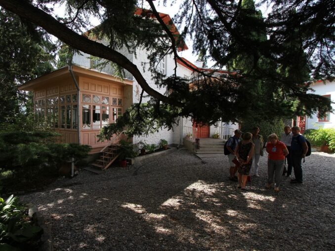 Дом-музей Чехова в Ялте, фото @Gerd Eichmann/Wikimedia Commons Дом-музей Чехова в Ялте - очень интересное место