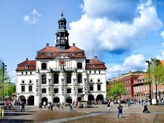 Ганзейский Люнебург, фото @HeckiMG/Pixabay.com Из Гамбурга стоит съездить Люнебург