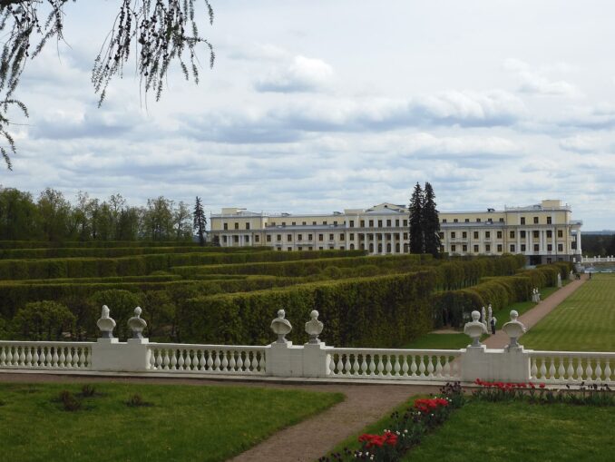 Музей-усадьба «Архангельское», фото @Aniacra/Wikimedia Commons В музее-усадьба «Архангельское» под Москвой можно посмотреть пейзажный парк и посетить родовой дворец Юсуповых