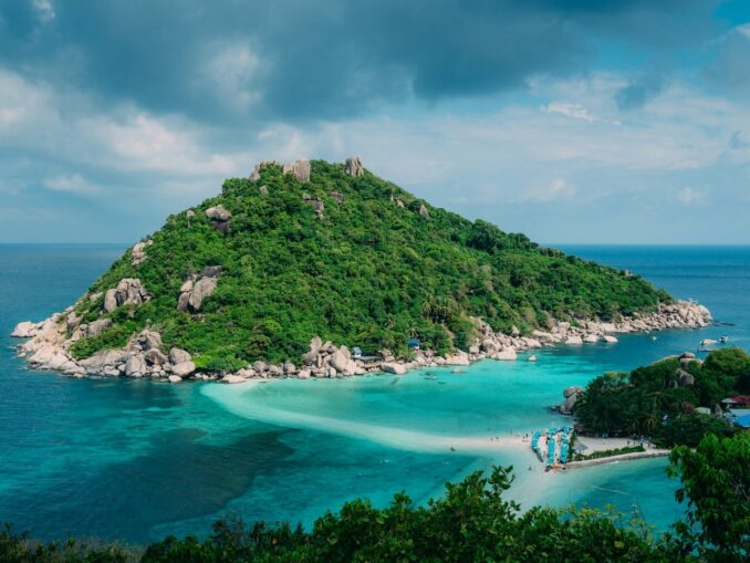 Остров Самуи в Таиланде, фото unsplash.com/@samule На Самуи в Таиланде можно находиться без визы до 60 дней без перерыва