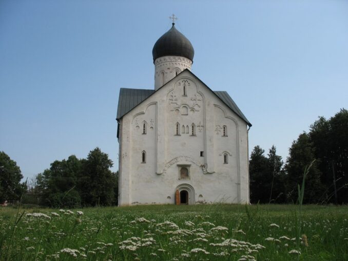 Церковь Спаса Преображения, фото @Левкий/Wikimedia Commons Церковь Спаса Преображения в Новгороде