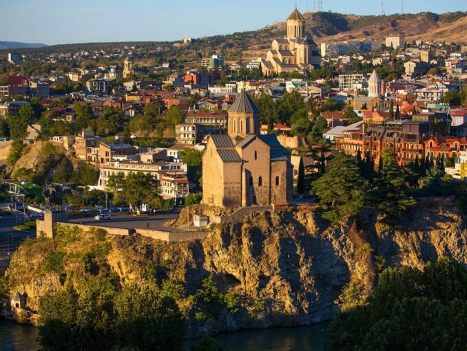 Успенская церковь в Метехи в столице Грузии