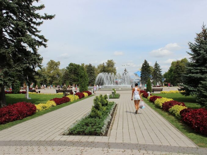 Курорт Анапа, фото @Наталья Лексукова/Wikimedia Commons В Анапу в Краснодарском крае едут отдыхать с детьми