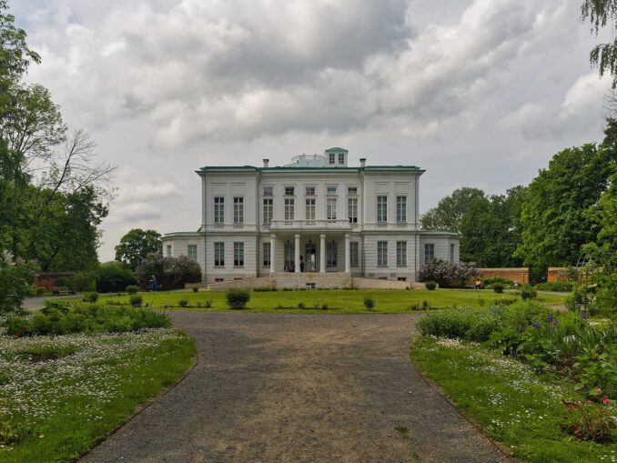 Богородицк, дворец графов Бобринских, фото @Alexxx1979/Wikimedia Commons Дворец графов Бобринских в Богородицке нужно обязательно посмотреть в Тульской области