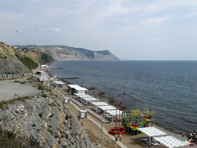 Высокий берег в Анапе, фото @MikSed/Wikimedia Commons Пляжи на Высоком берегу Анапы открыли