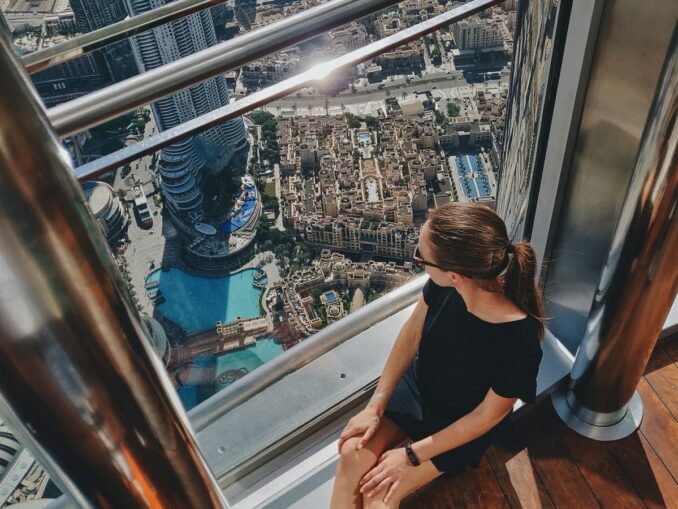 Вид с башни Бурдж-Халифа, фото unsplash.com/@maxbovkun Бурдж-Халифа - первое, что нужно посмотреть в ОАЭ