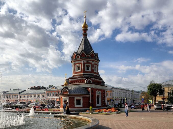 Часовня Александра Невского в Ярославле, фото @Alexxx1979/Wikimedia Commons Часовня Александра Невского - в Ярославле много интересных мест