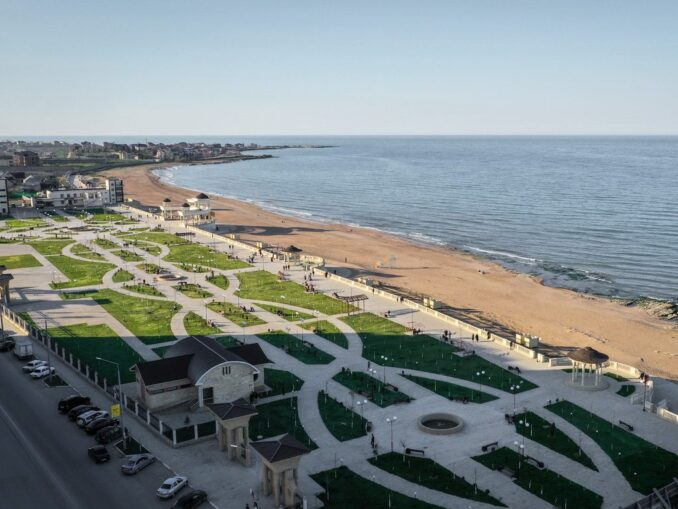 Дербент - в отпуск на море в Дагестане можно взять и открытые купальники