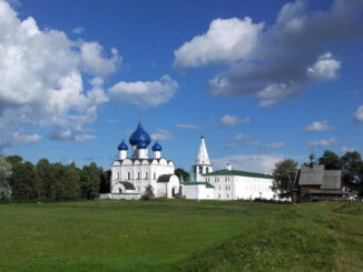 Церкви - главное, что можно посмотреть в Суздале