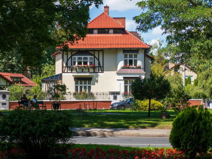 Виллы Амалиенау, Калининград, фото @awerin/unsplash.com Вилла в Амалиенау в Калининграде