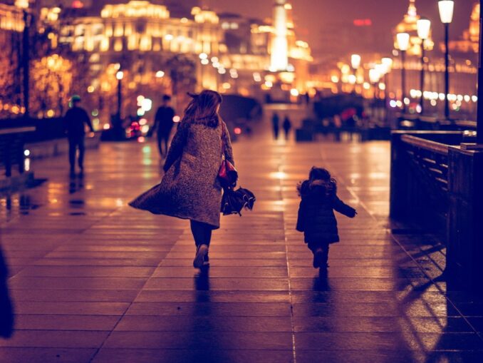 Туристы в Шанхае в январе, фото @tao cui/Pixabay.com В январе в Шанхае нужно одеваться потеплее