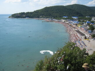 Пляж в Архипо-Осиповке, Краснодарский край
